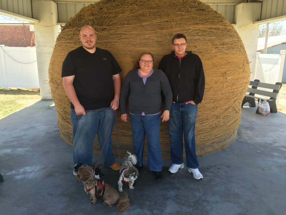 Some of Blue Cat's family and the World's Largest Ball of Twine